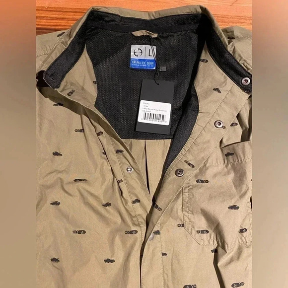 LAPG Bombs Away Button Up, Size Large, NWT - Picture 9 of 9